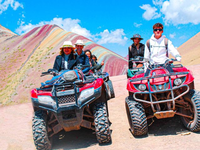 Tour en Cuatrimotos: Vinicunca, la Montaña de los 7 Colores