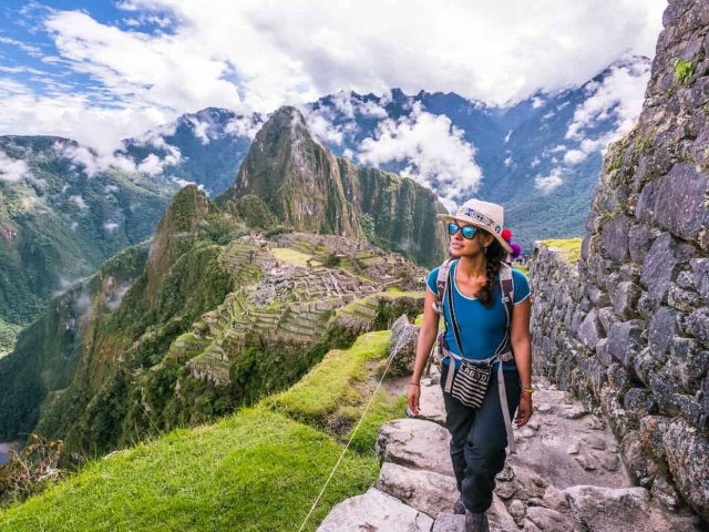Valle Sagrado VIP con Conexión a Machu Picchu (2 Días)