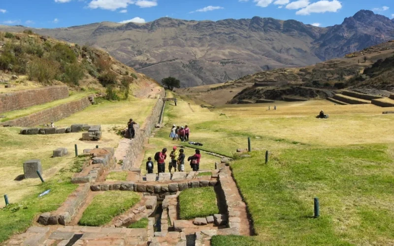 Tour del Valle Sur en Cusco (Medio Día)