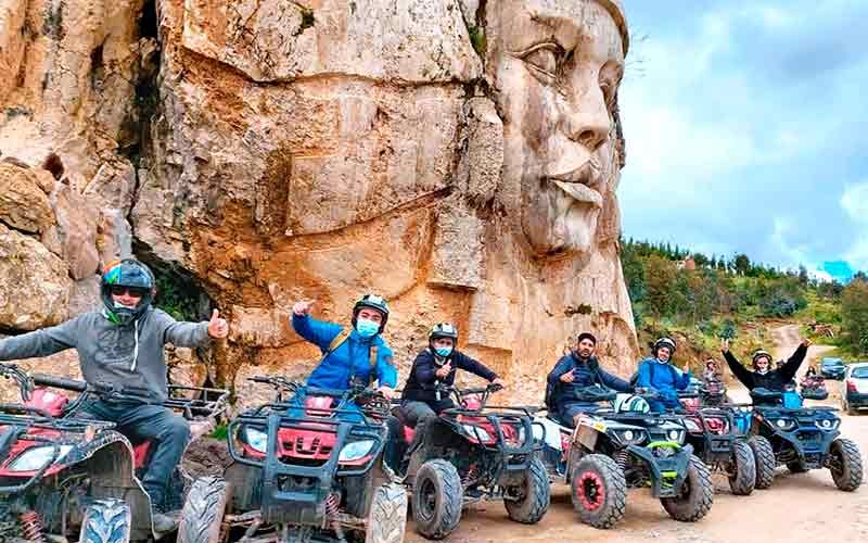 Tour en Cuatrimotos: Morada de los Dioses + Laguna Piuray (Medio Día)