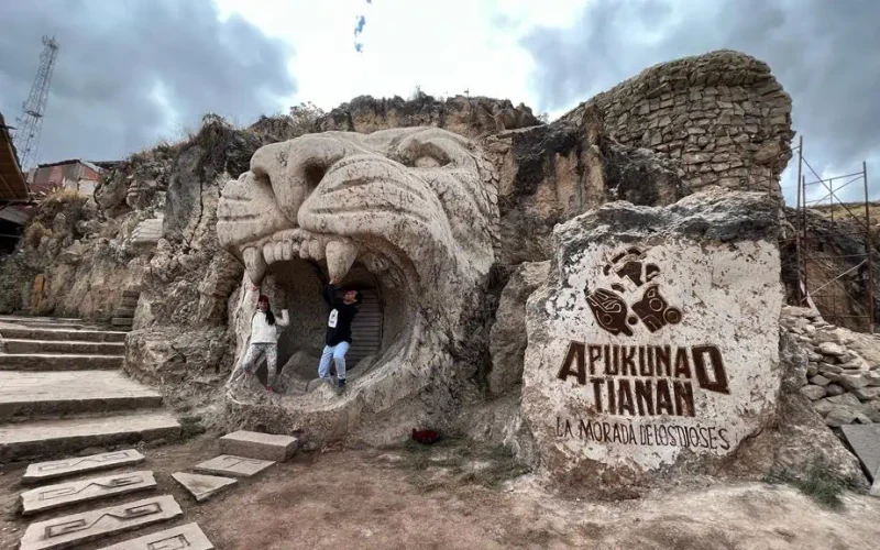 Tour en Cuatrimotos: Morada de los Dioses + Laguna Piuray (Medio Día)